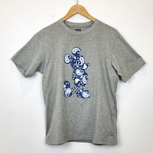 Uniqlo x Disney Gray Blue Paisley Mickey Mouse Stands T-Shirt, Size Small, EUC